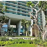 Stylish Studio On The Bay