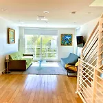 15 Guests Luxurious South Beach Suite With Rooftop
