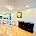 15 Guests Luxurious South Beach Suite With Rooftop