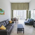 Castle B17 Contemporary Condo With Pool, Beach Access And Free Parking