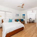 Bellamor Apts At 5Th St Shopping Mall