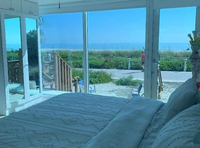 Castle Bth2 Stunning Oceanfront Townhouse, Private Beach Access, Private Pool Access, Tennis And Free Parking!