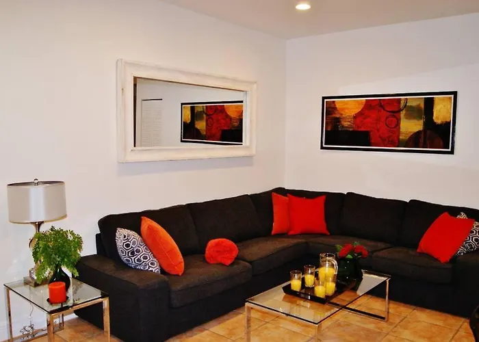 Tranquil 2 Bed 1 Bath At Beach, Glimpse Of The Ocean