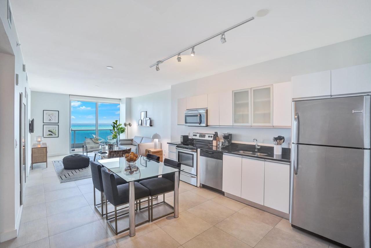 Dharma Miami At Monte Carlo Apartment