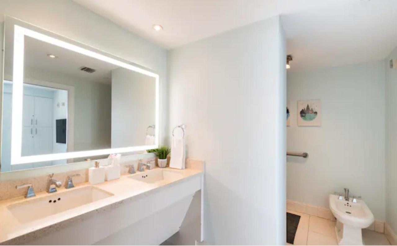 Apartment Carlyle Ocean Dr South 2 Bedroom Luxury