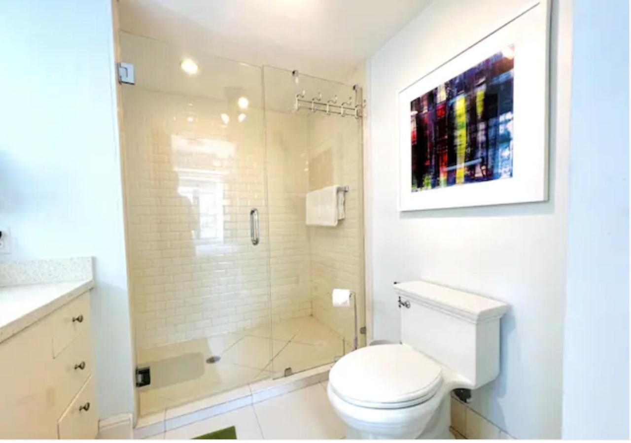 Carlyle Ocean Dr South 2 Bedroom Luxury Miami Beach