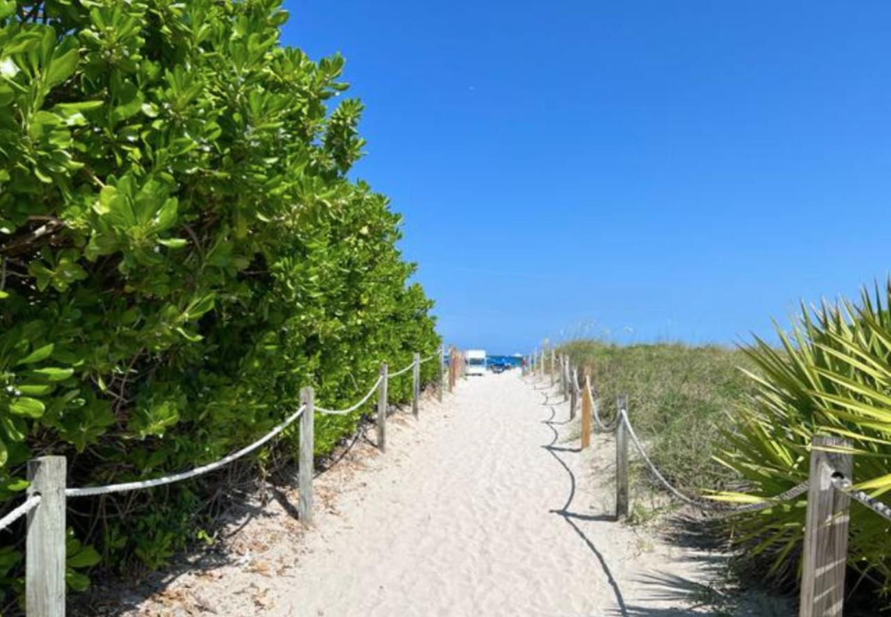 Carlyle Ocean Dr South 2 Bedroom Luxury Apartment