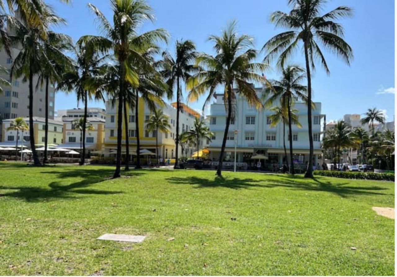 Carlyle Ocean Dr South 2 Bedroom Luxury Apartment *
