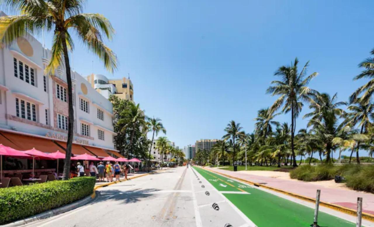 Carlyle Ocean Dr South 2 Bedroom Luxury Apartment