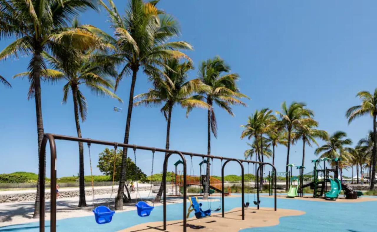 Carlyle Ocean Dr South 2 Bedroom Luxury Apartment *