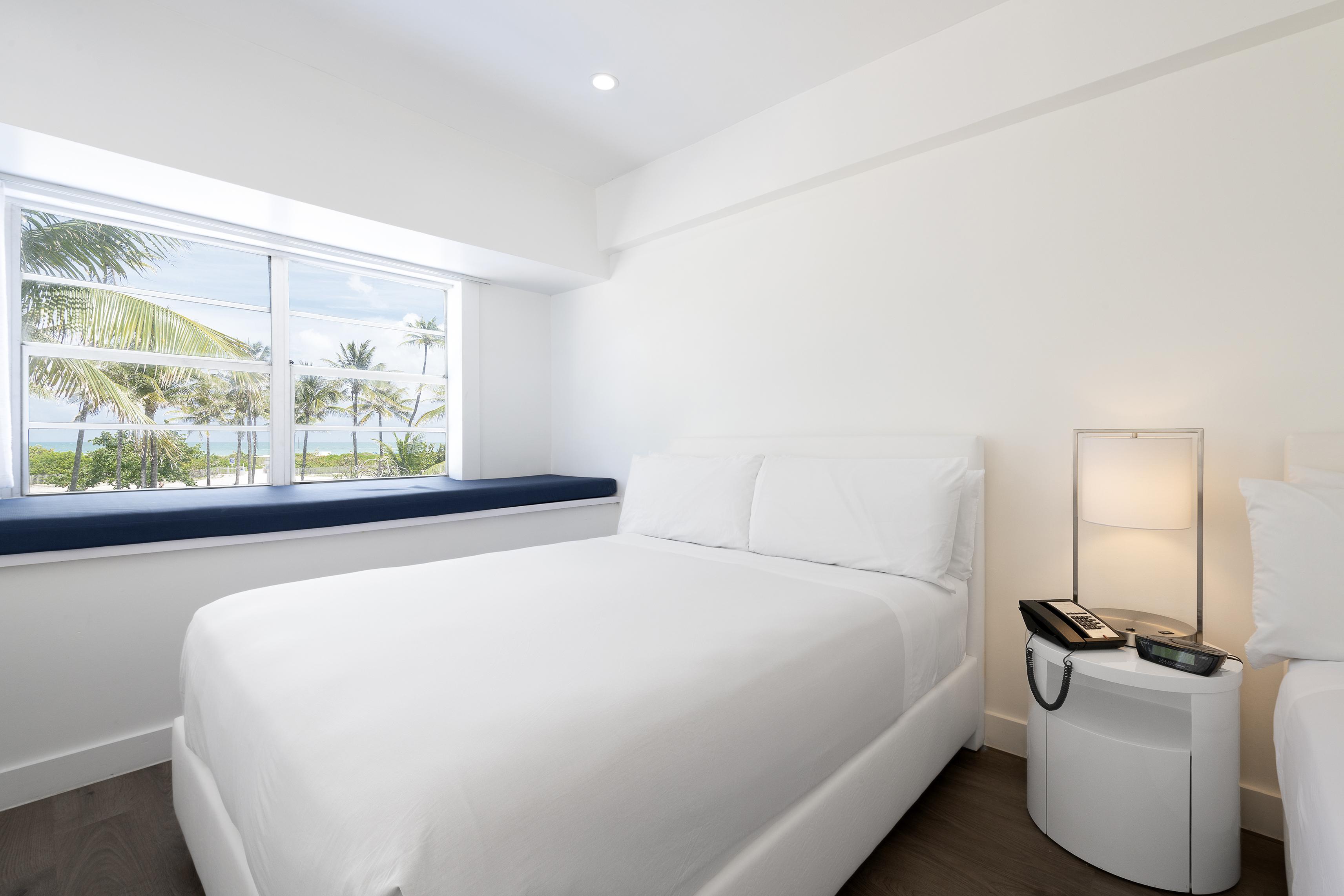 Hotel Penguin Miami Beach