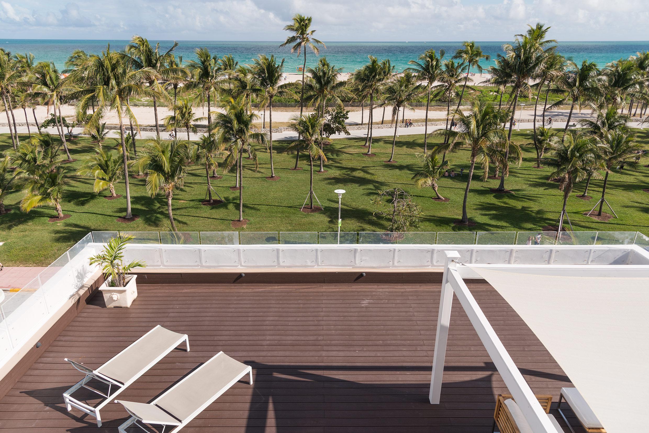 Penguin Hotel Miami Beach