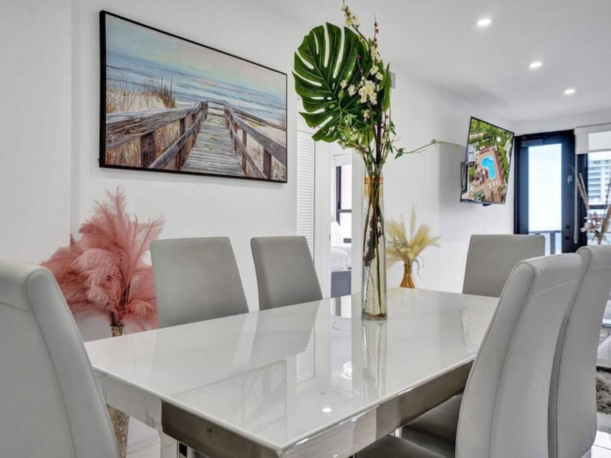 Ocean View Retreat Service 1603 Apartment Miami Beach
