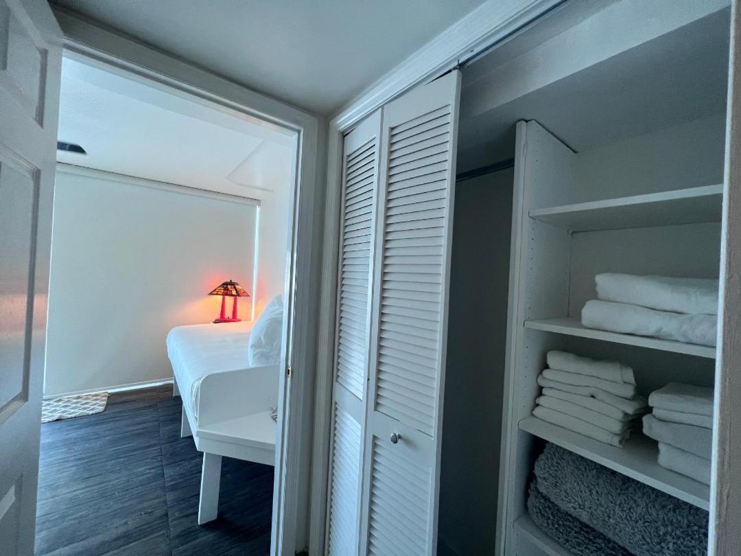 Holiday home Castle Bth2 Stunning Oceanfront Townhouse, Private Access, Private Pool Access, Tennis And Free Parking! *