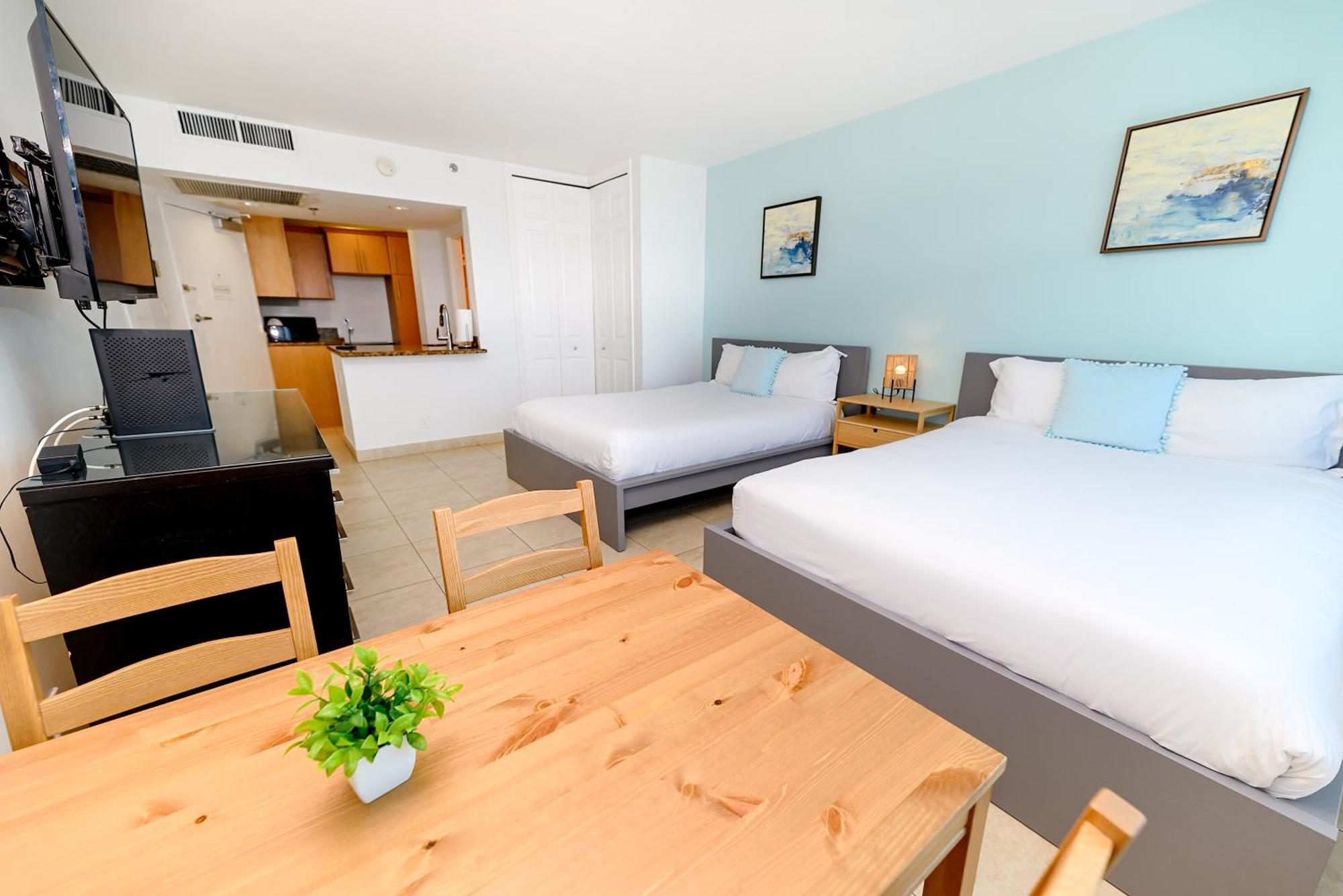 Seastays Aparthotel
