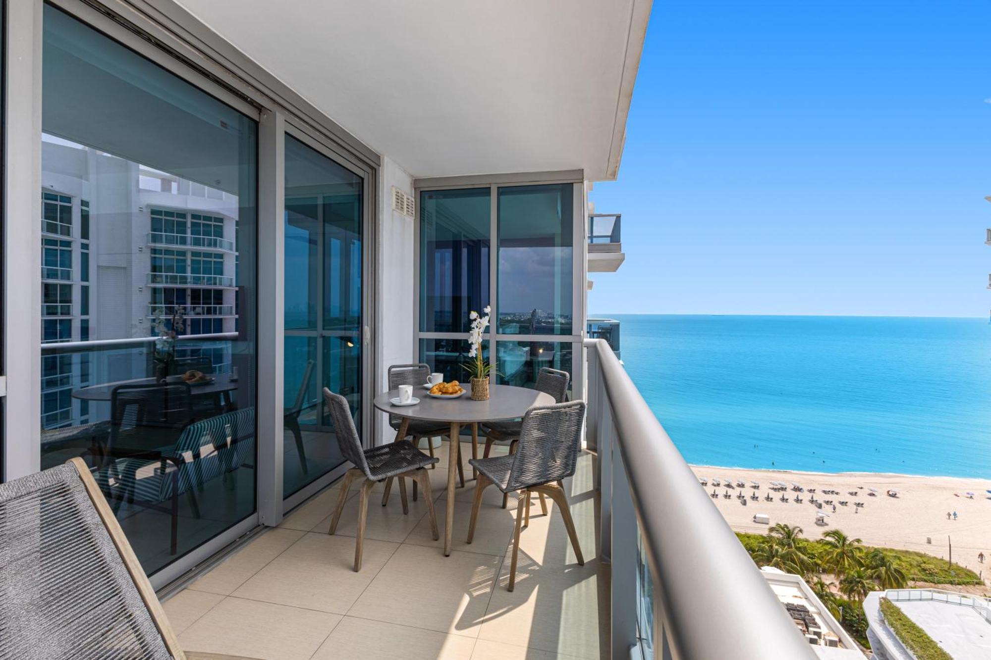 Dharma Miami At Monte Carlo Apartment Miami Beach
