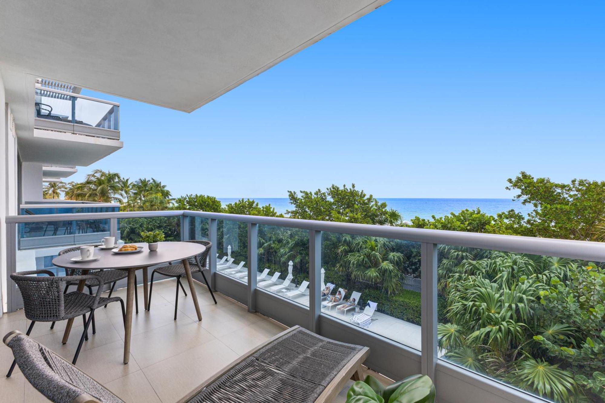 Dharma Miami At Monte Carlo Apartment Miami Beach