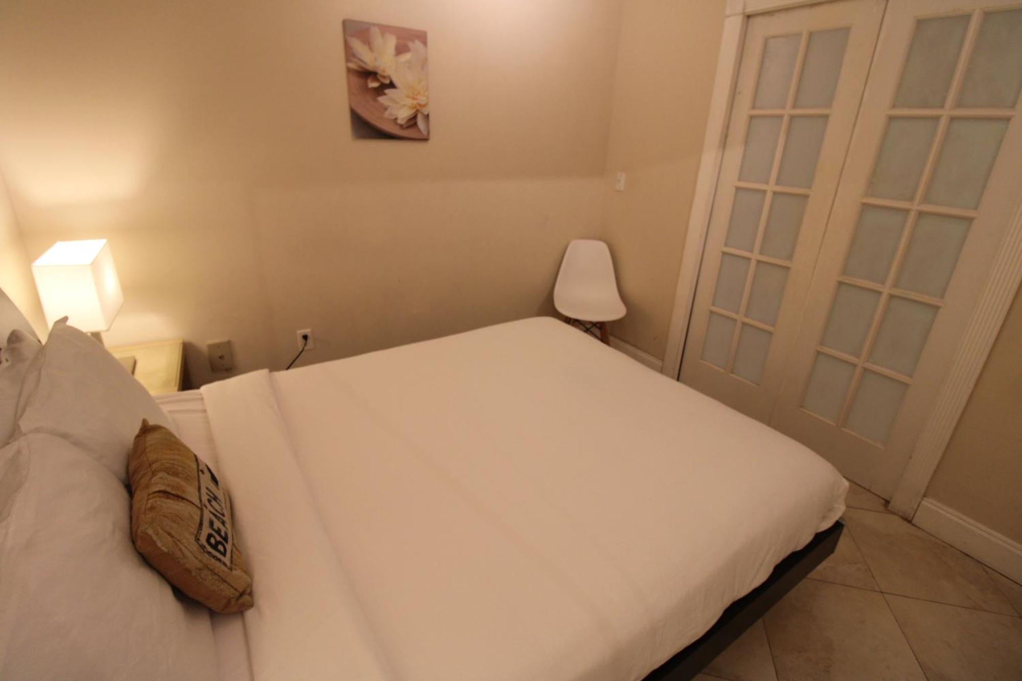 Holiday home Castle B17 Contemporary With Pool, Access And Free Parking Miami Beach