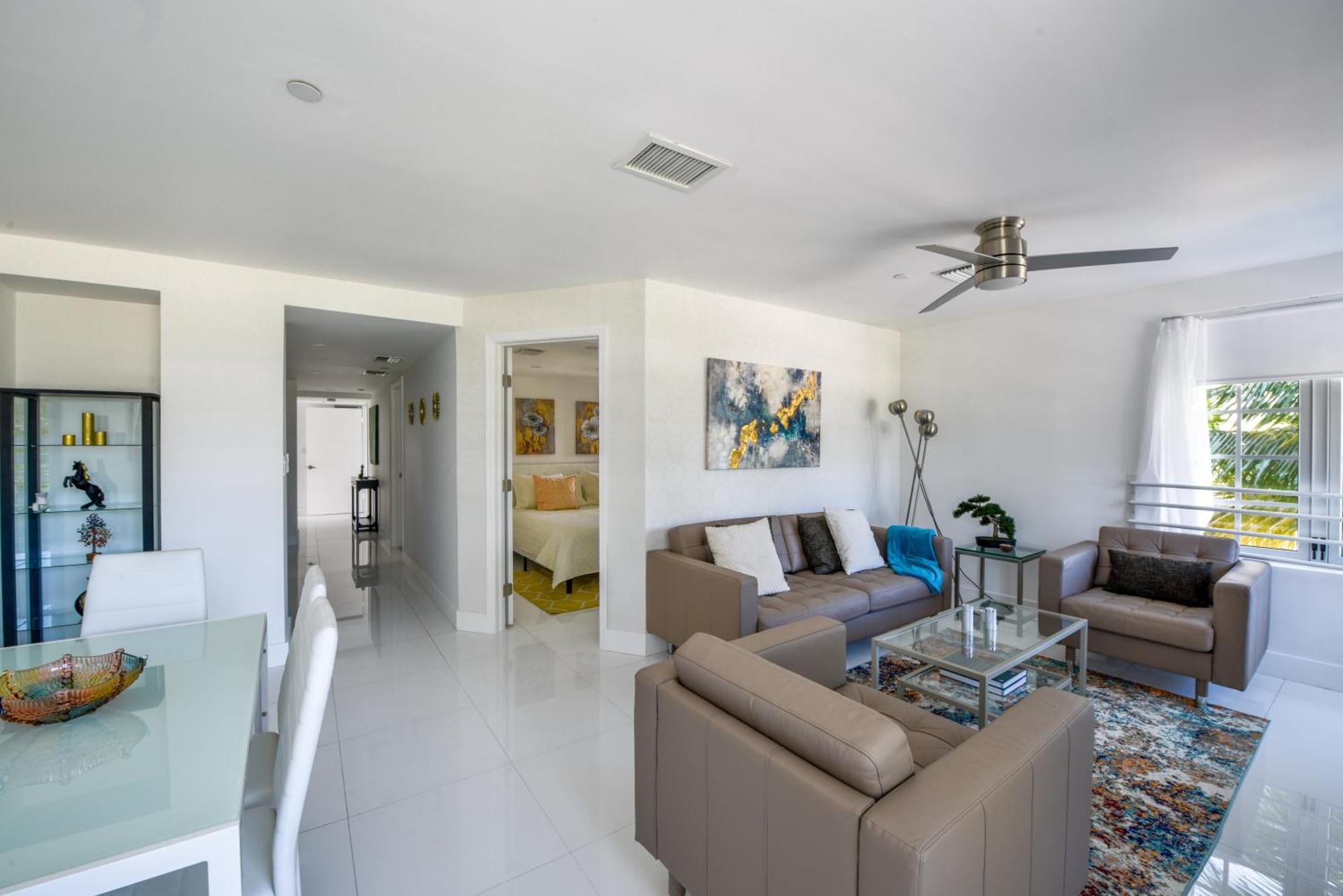 Carlyle Ocean Dr South 2 Bedroom Luxury Miami Beach