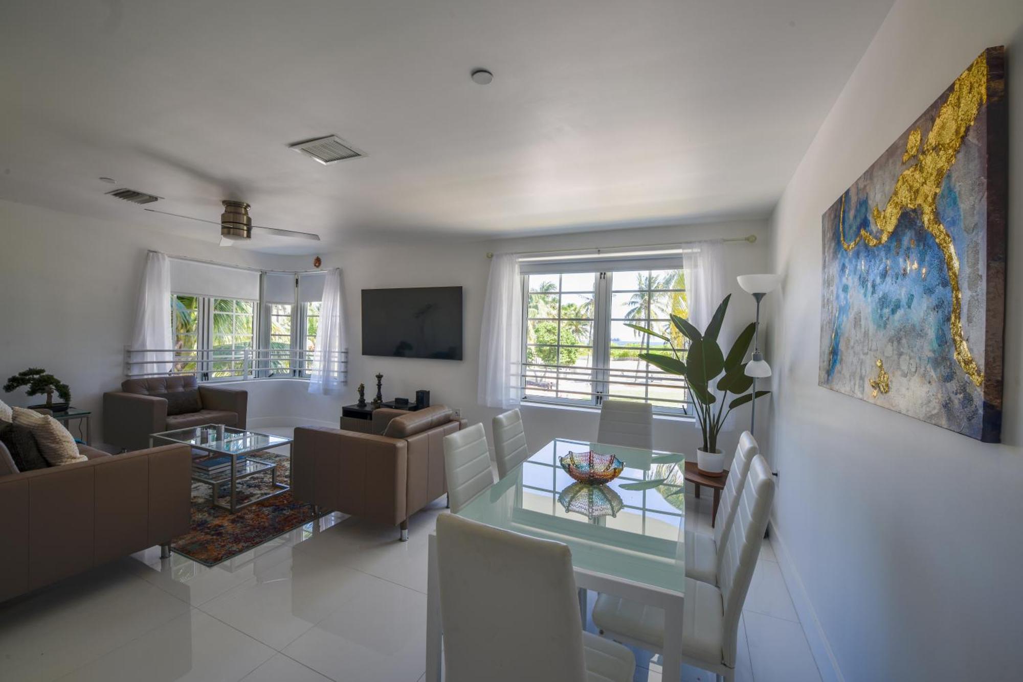 Carlyle Ocean Dr South 2 Bedroom Luxury Apartment Miami Beach