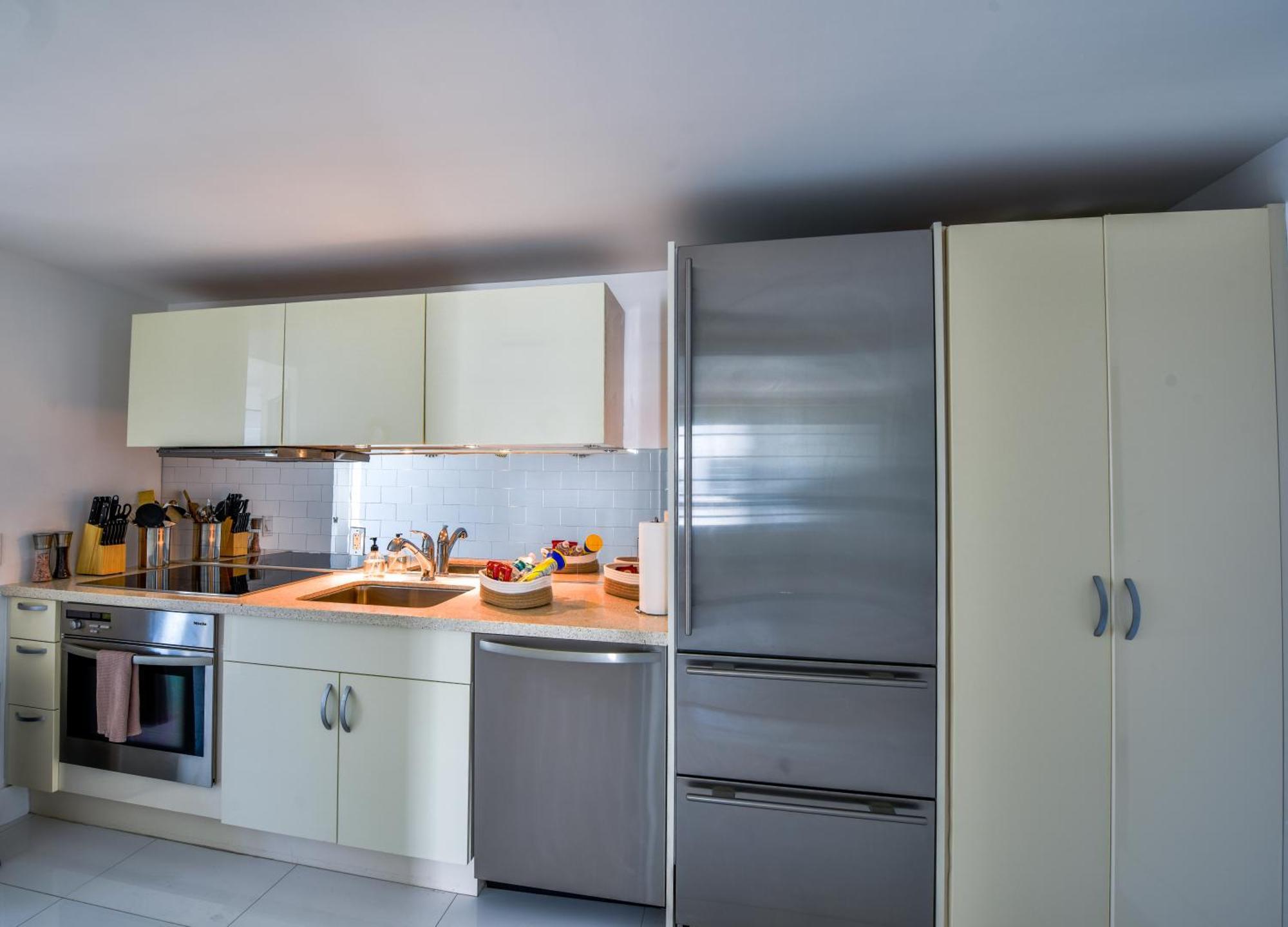 Apartment Carlyle Ocean Dr South 2 Bedroom Luxury Miami Beach