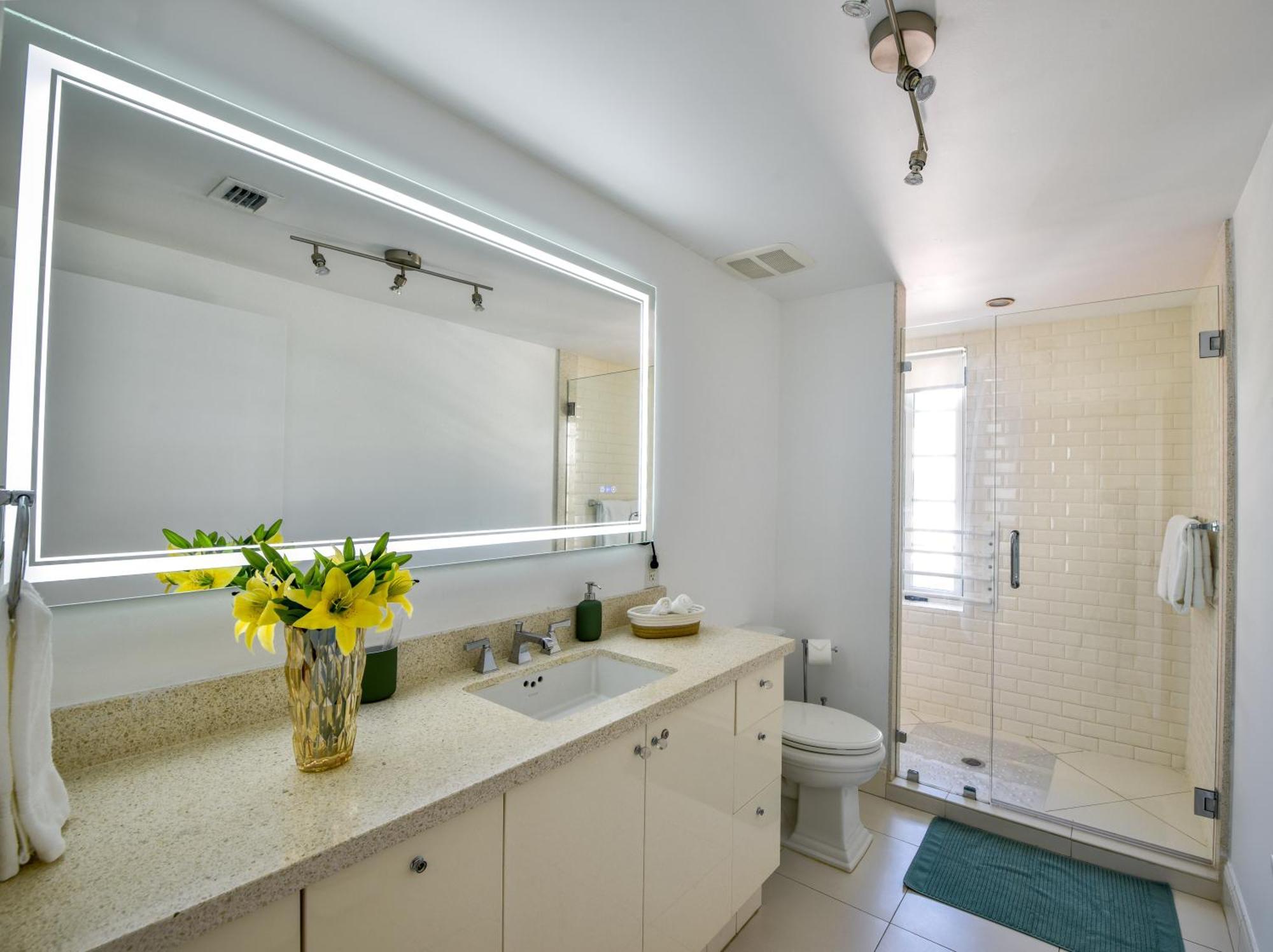 Apartment Carlyle Ocean Dr South 2 Bedroom Luxury