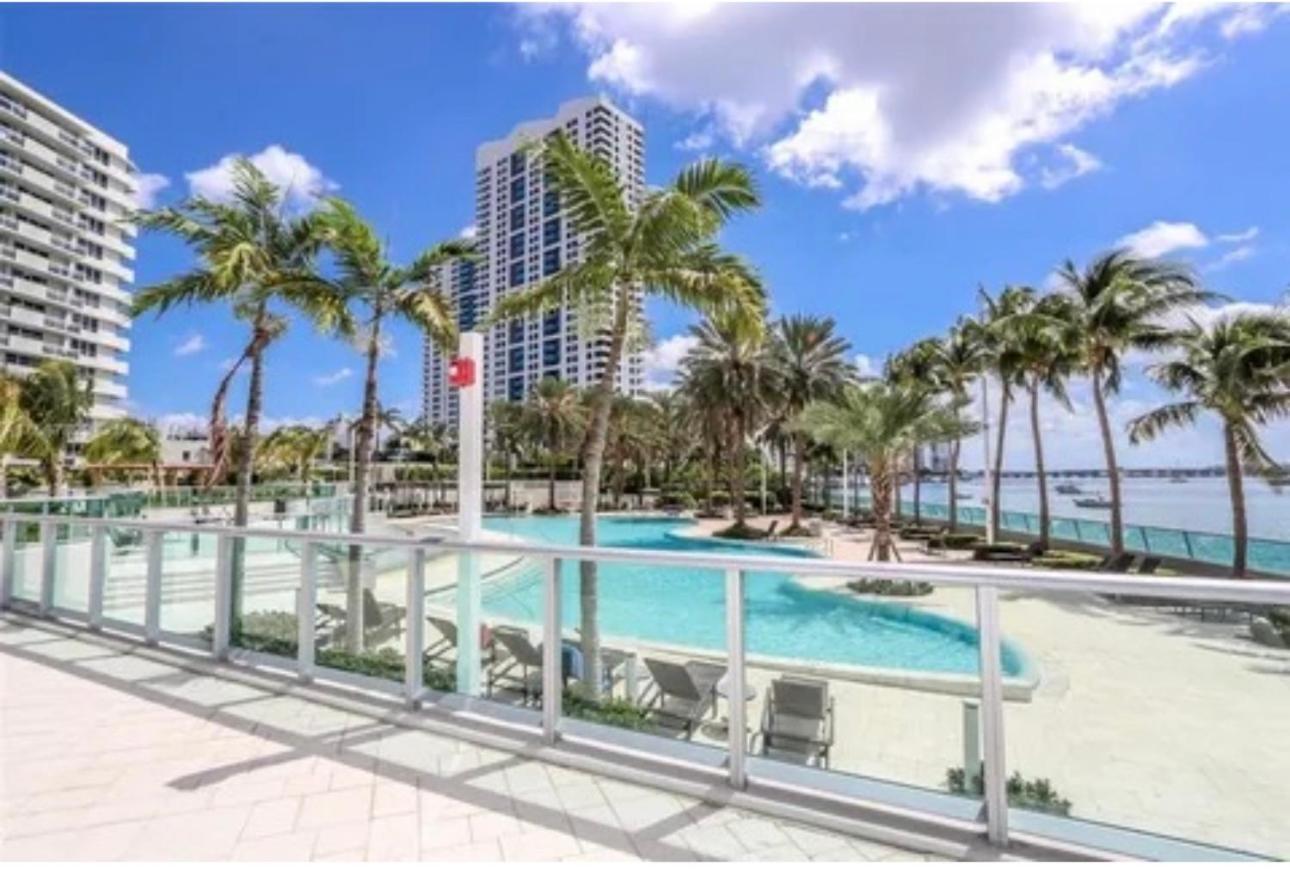 Stylish On The Bay Apartment *