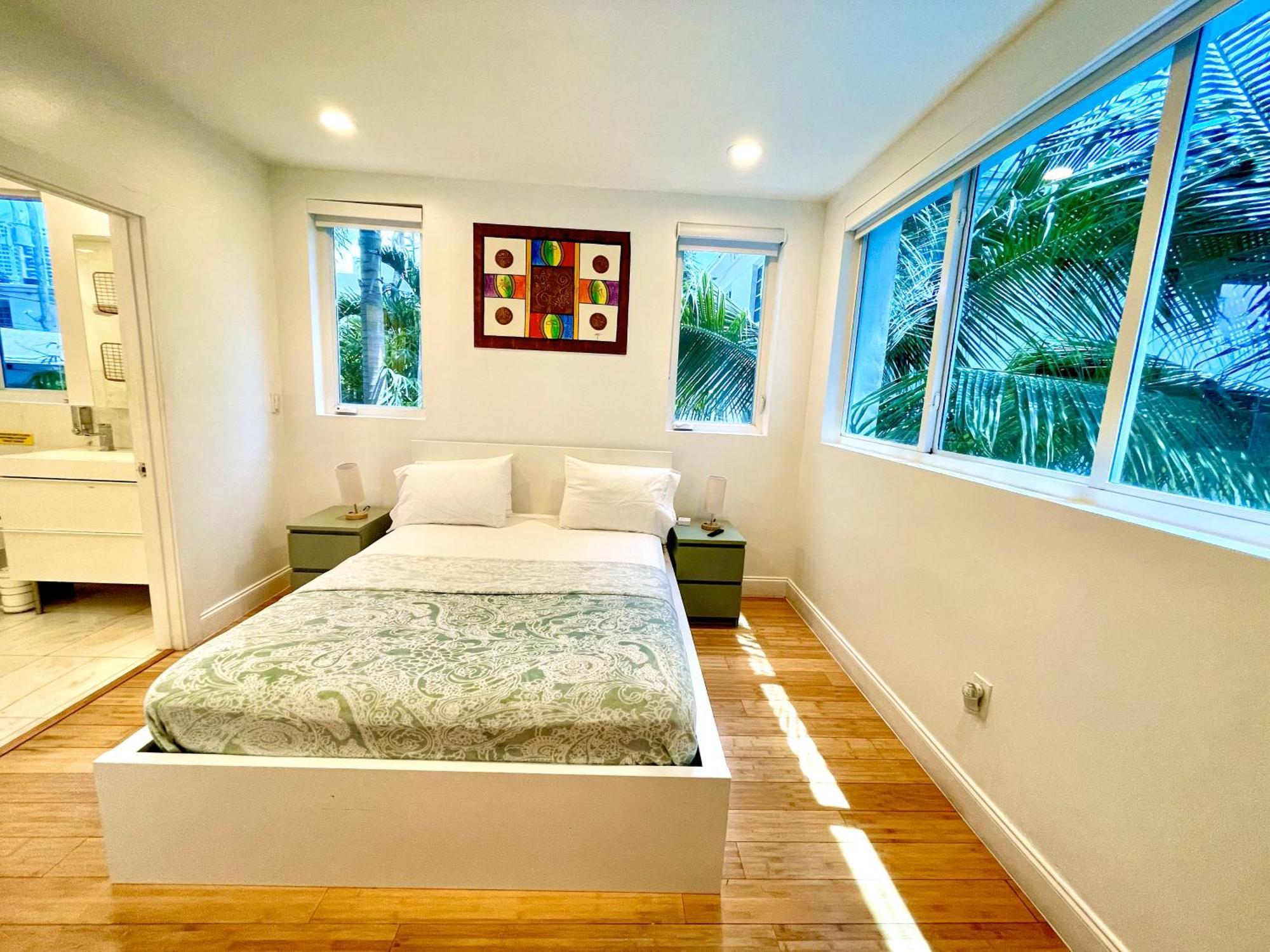 15 Guests Luxurious South Beach With Rooftop Apartment