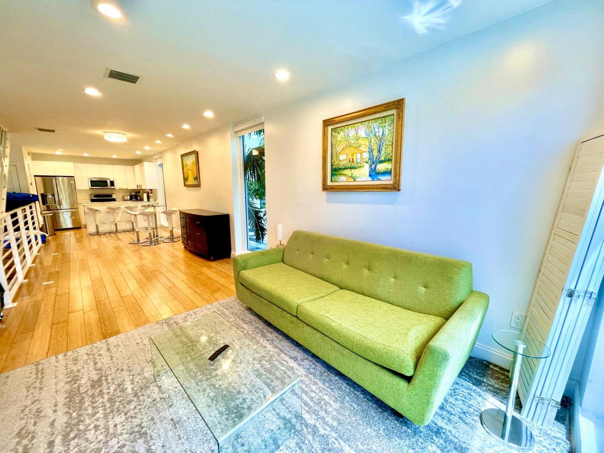15 Guests Luxurious South Beach With Rooftop Apartment *