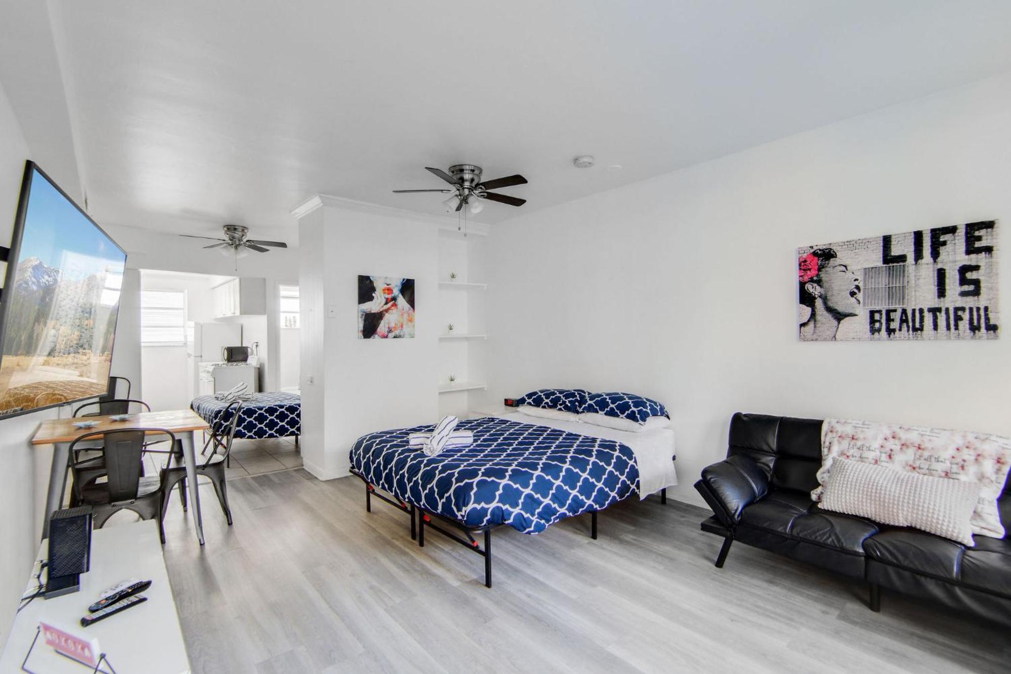 Ocean Drive Deal, W/2 Queen Beds, Near