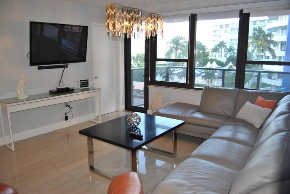 Apartment Ocean Front 2 Bedroom And 2 Bathroom At The Alexander *