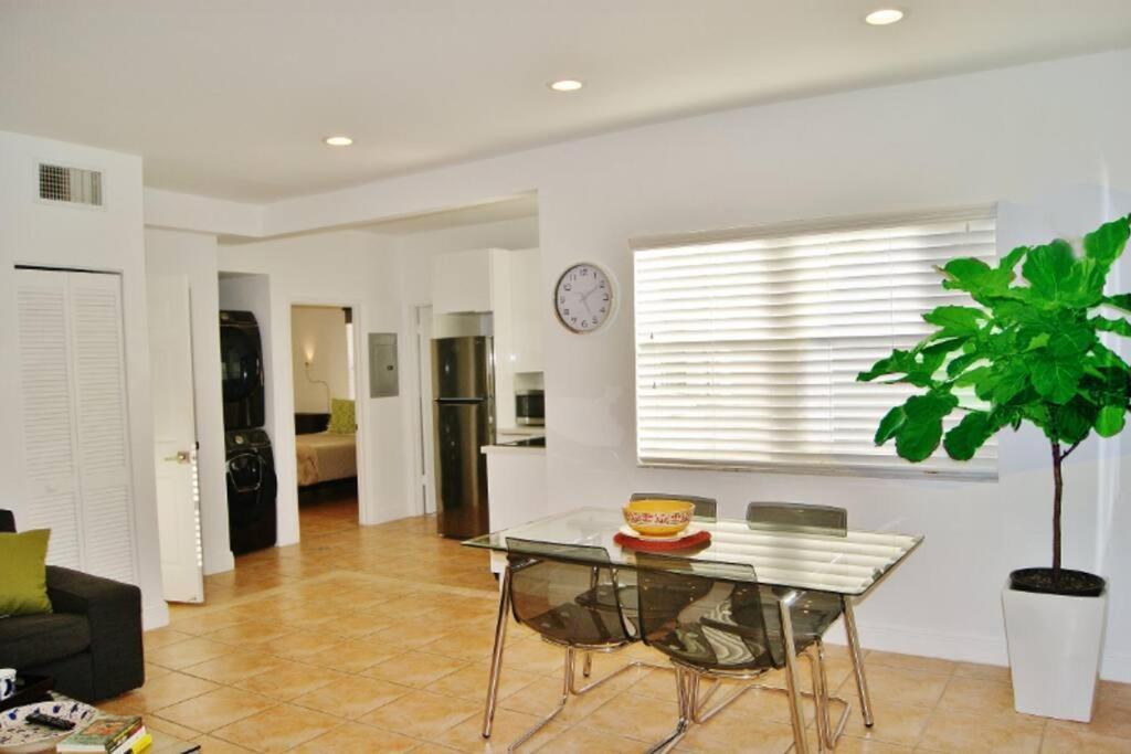 Tranquil 2 Bed 1 Bath At Beach, Glimpse Of The Ocean * Miami Beach