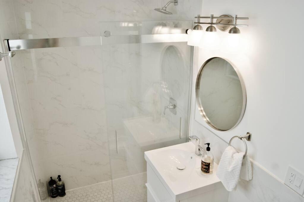 Tranquil 2 Bed 1 Bath At Beach, Glimpse Of The Ocean Apartment Miami Beach