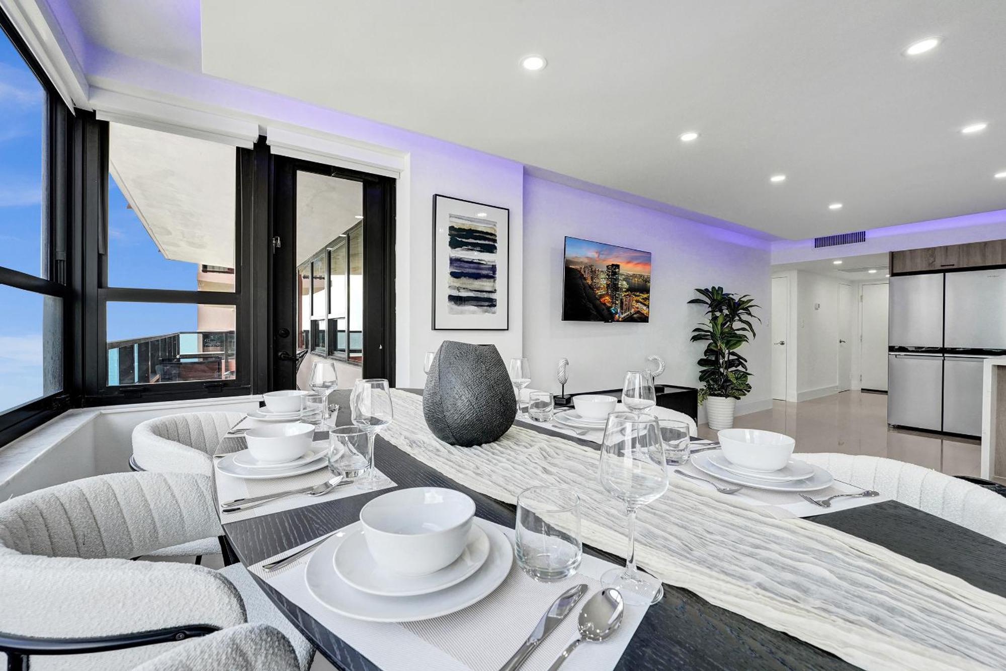 Amazing 3 Bedrooms 3 Bathrooms 1518 Apartment Miami Beach