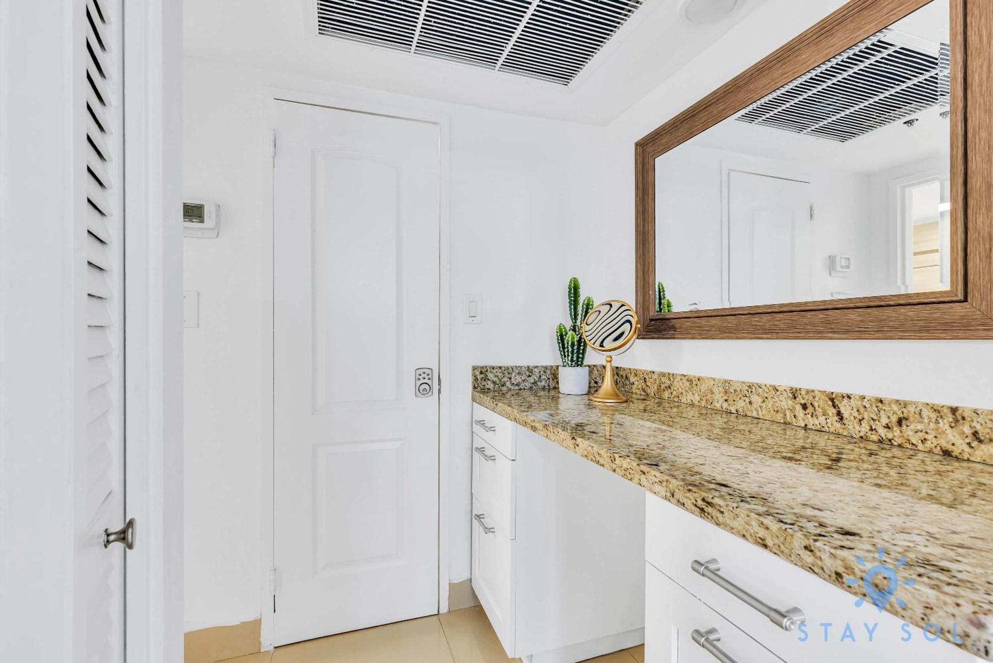 Beautiful 2 Bedroom Amazing Pool Miami Beach