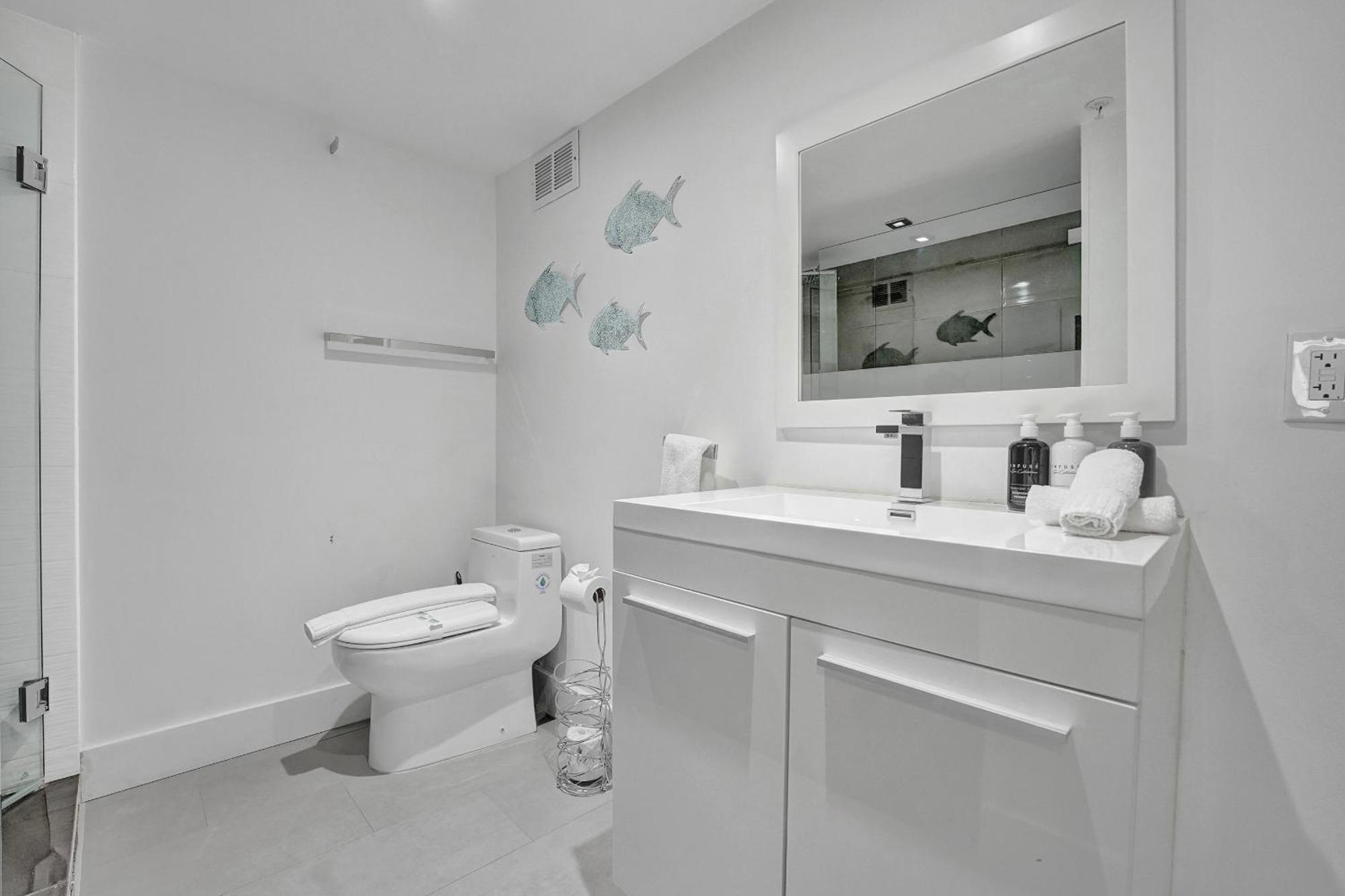 Ocean View Elegant 2bdr 2ba Access 714 *