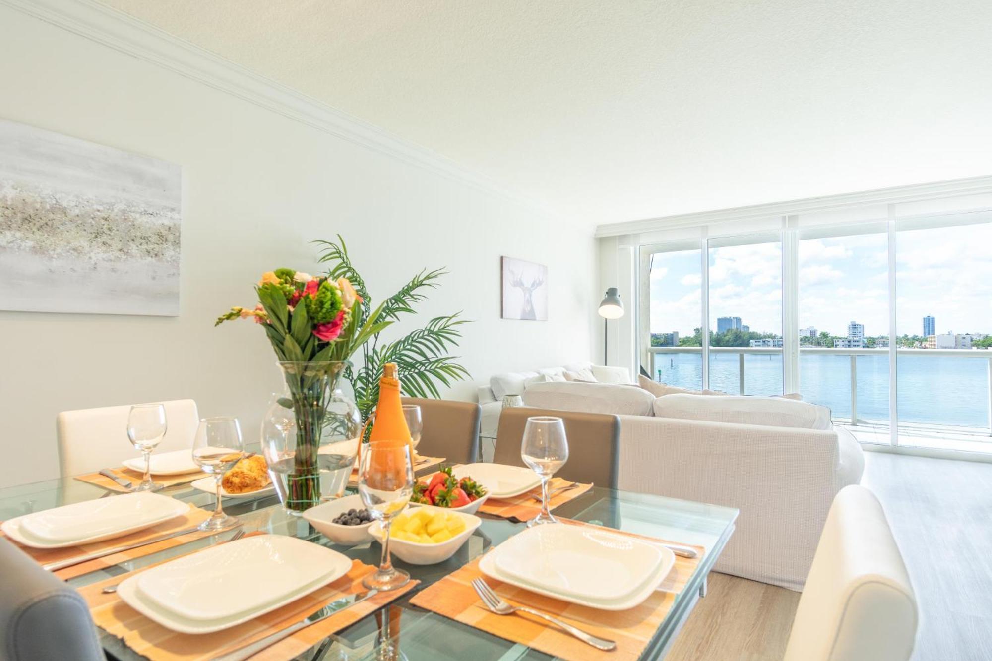 Golden Bay 42 Apartment Miami Beach