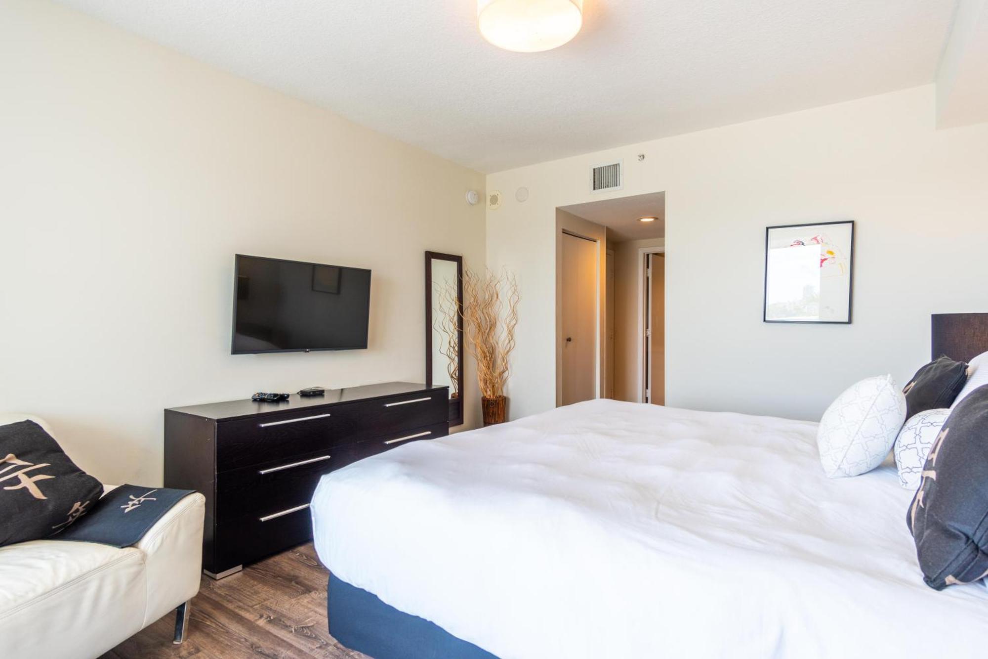 Golden Bay 33 Apartment Miami Beach