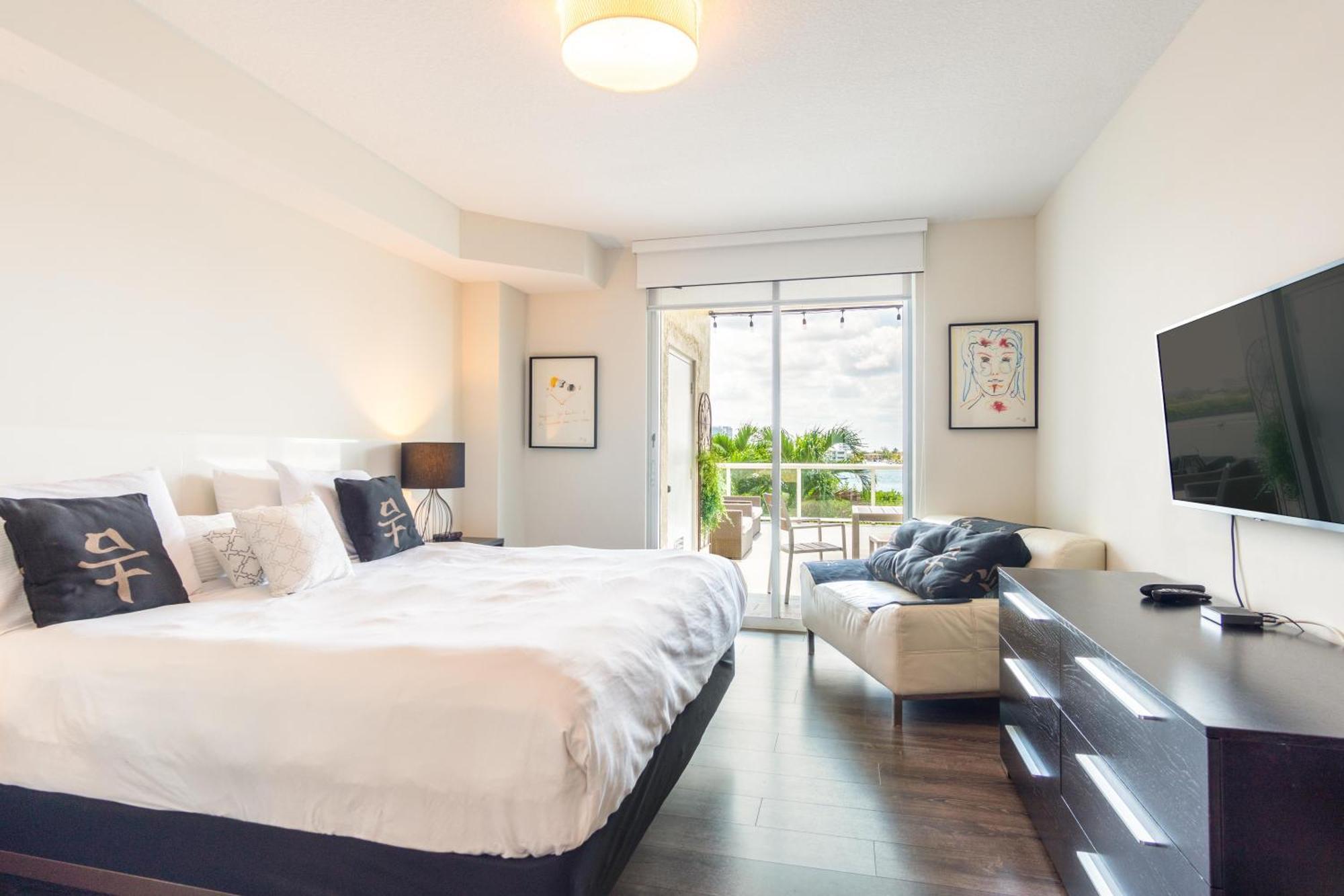 Apartment Golden Bay 33