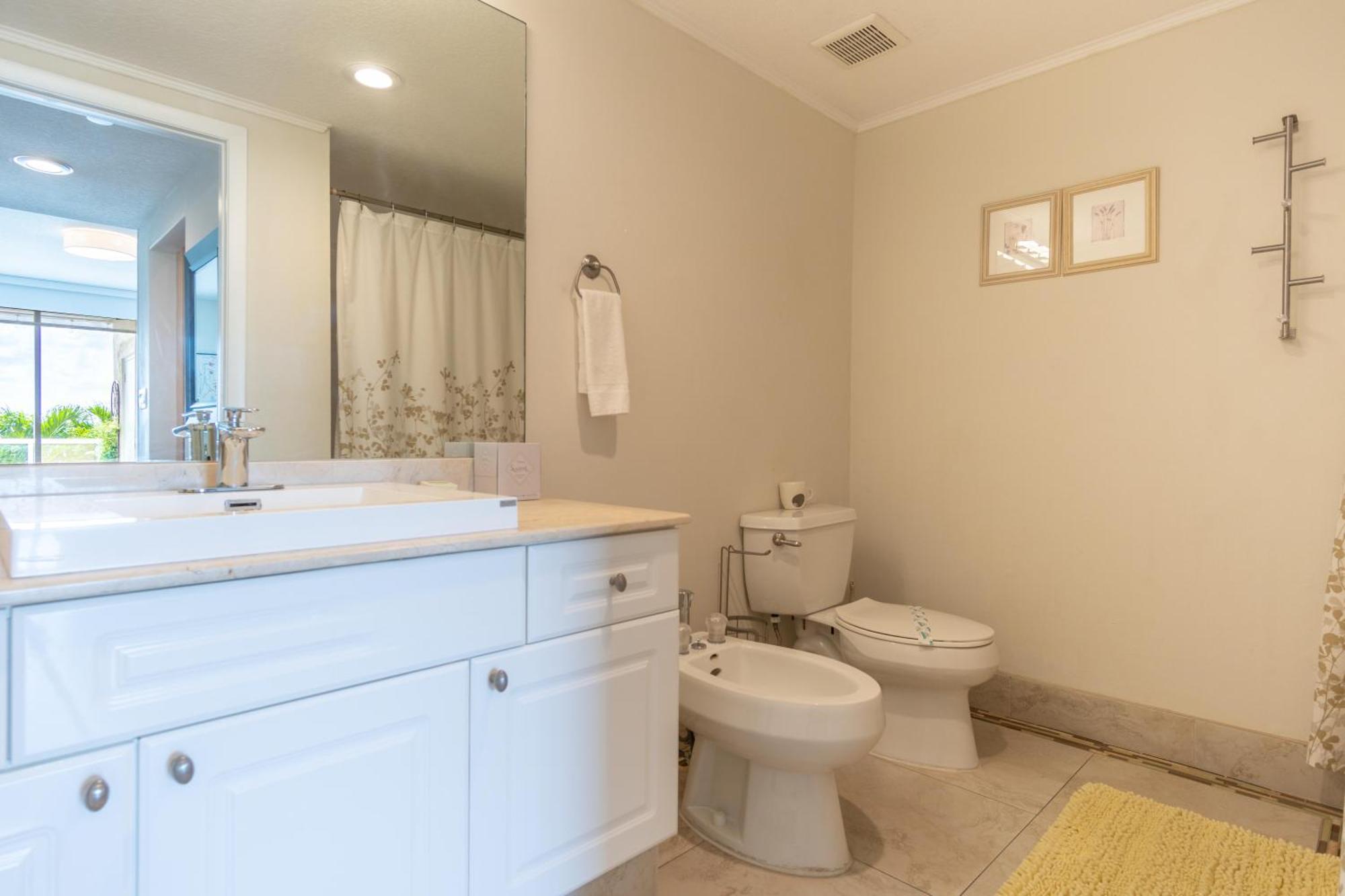 Golden Bay 33 Apartment Miami Beach