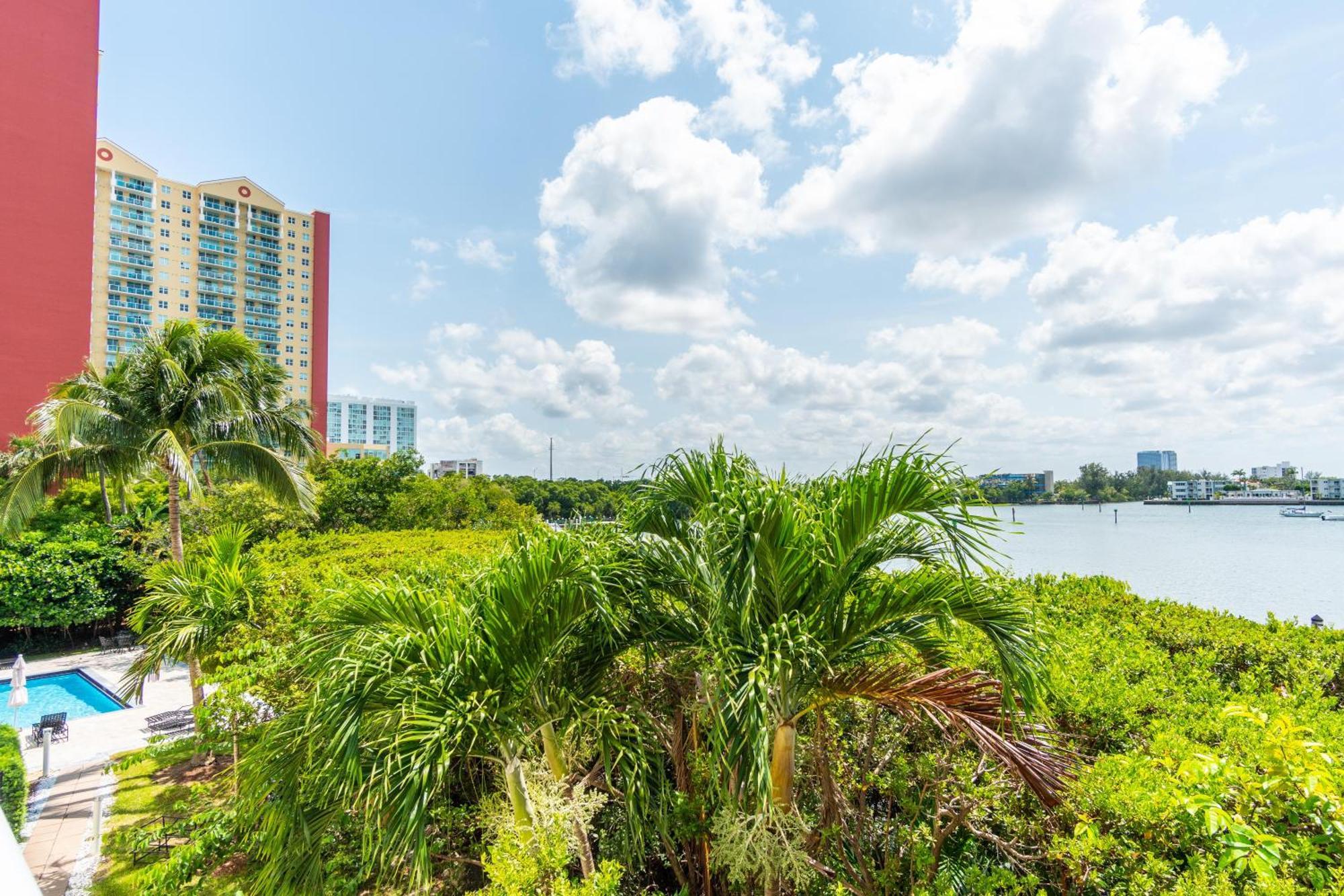 Apartment Golden Bay 33