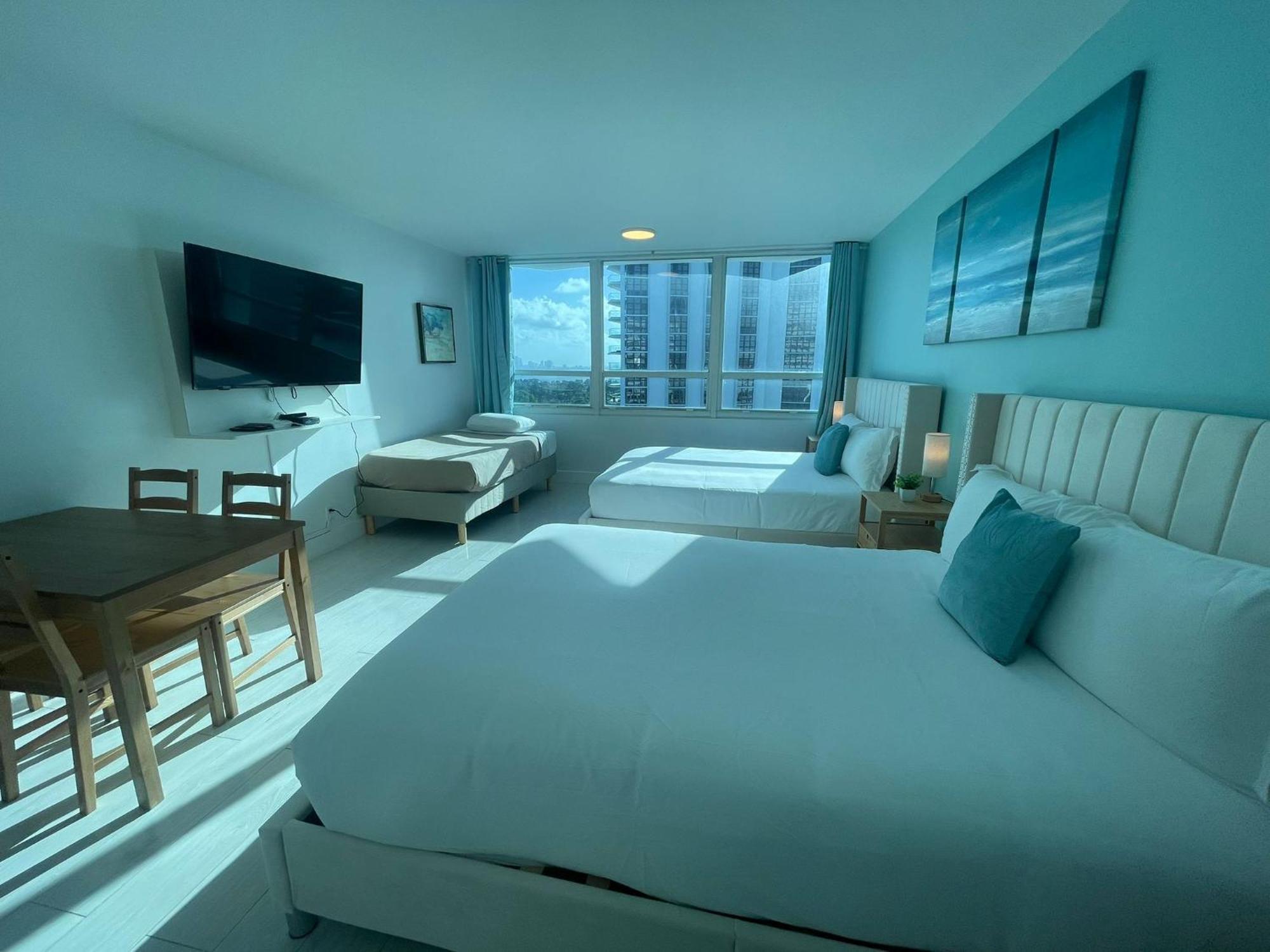 Seastays Aparthotel Miami Beach