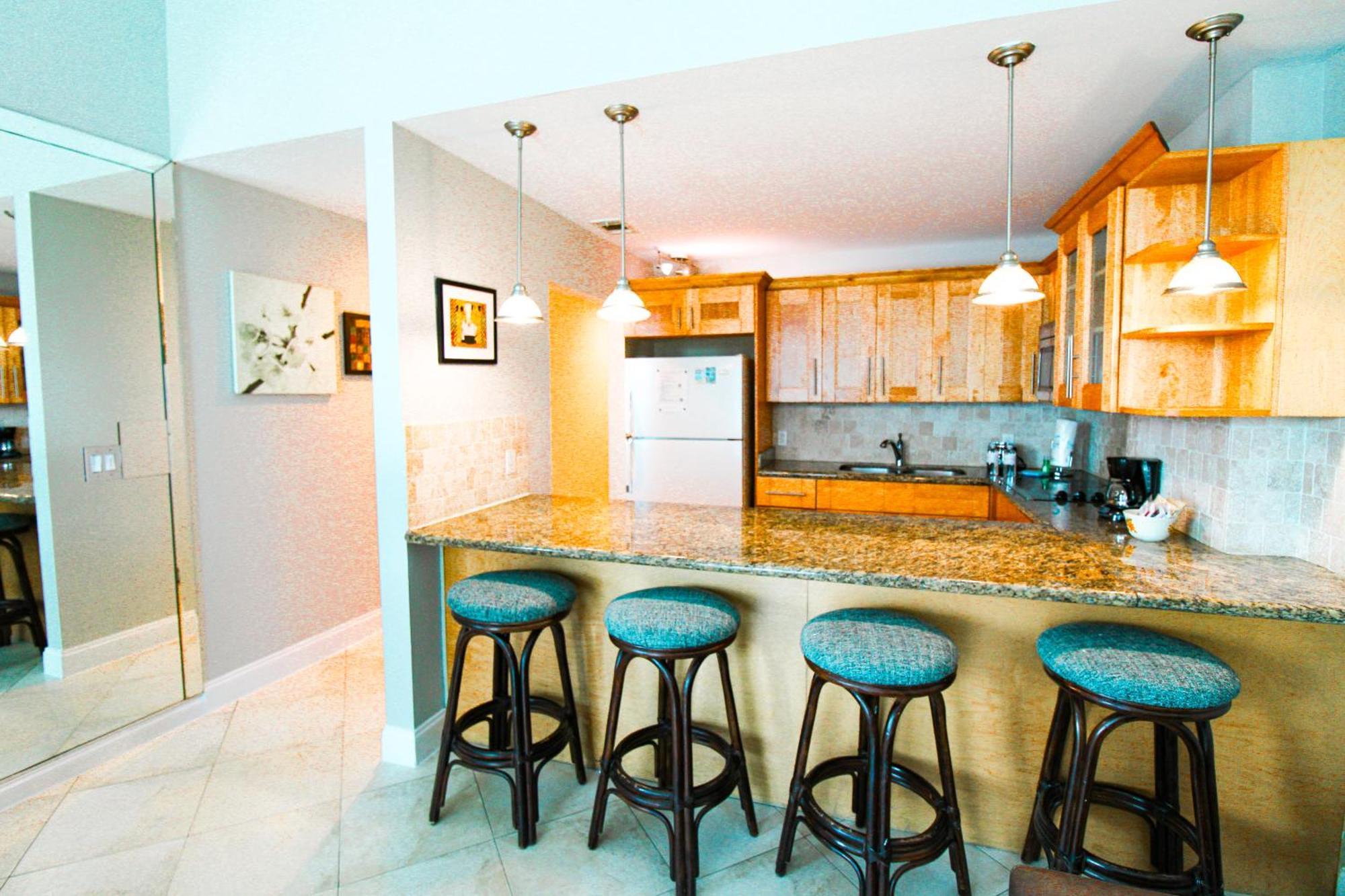 Castle B17 Contemporary With Pool, Access And Free Parking *