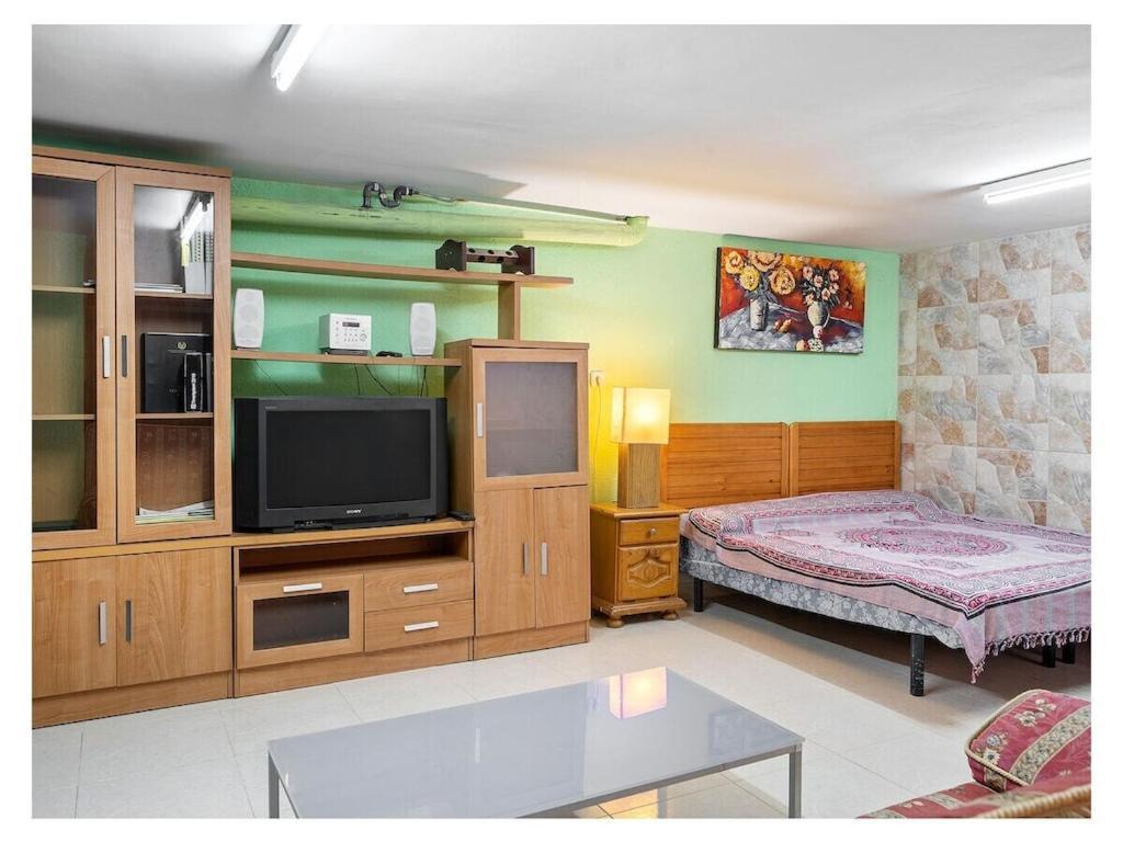 In Pino Alto For 12-14 People, 400m To The Sea Villa