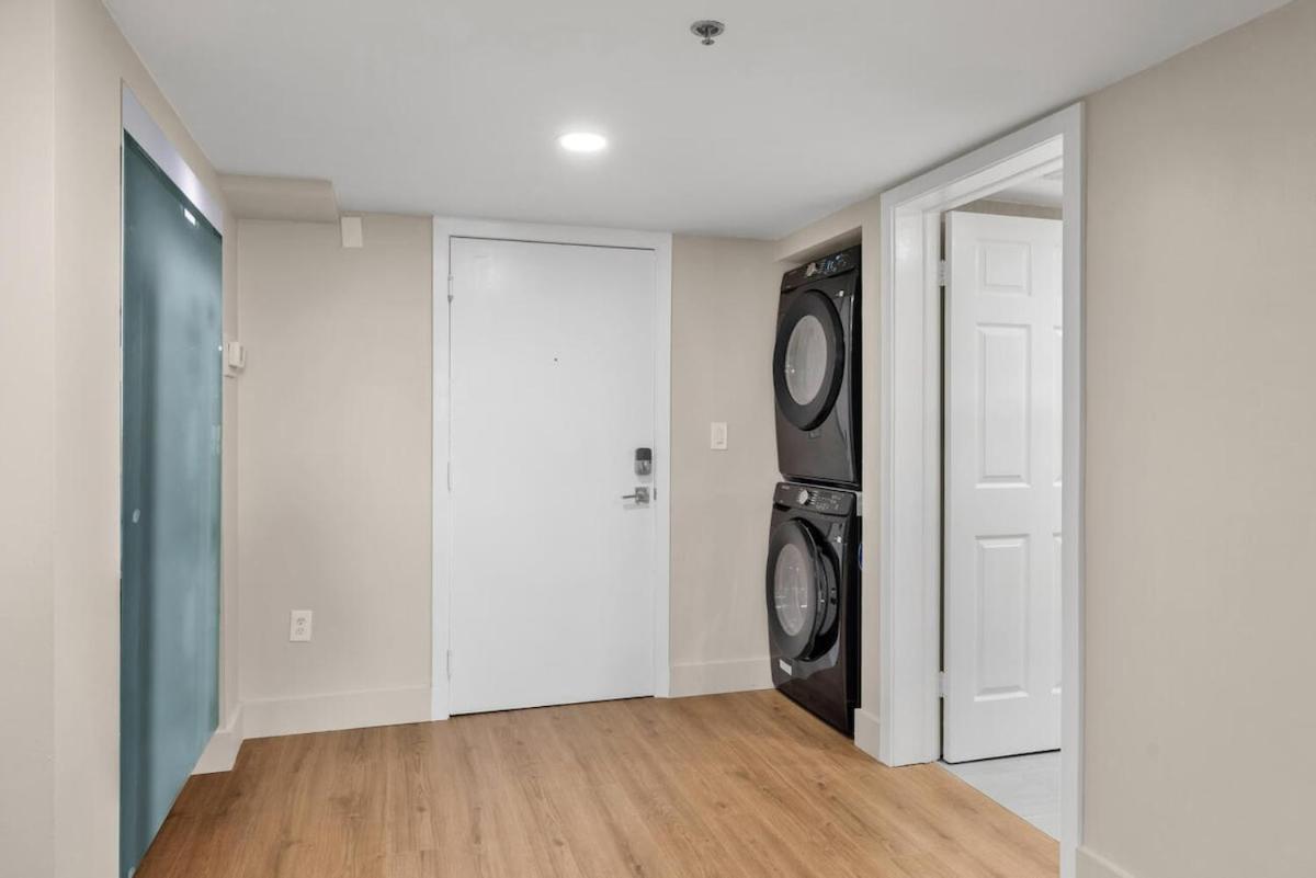 Shine Balcony Duplex 10 * Miami Beach