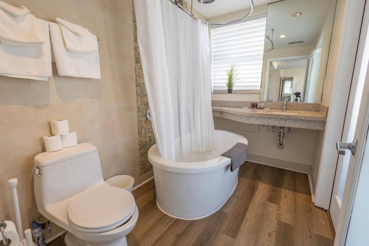 Amazing 1 Bedroom With Rooftop Pool D309 * Miami Beach