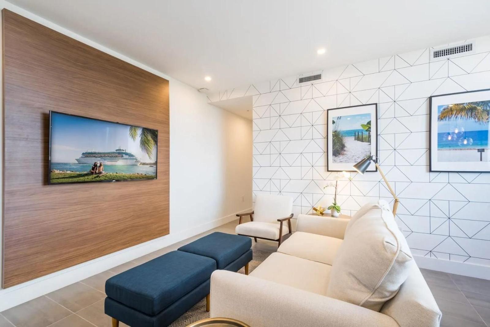 2br New South | 5 Min To | Comfort & Style Apartment *