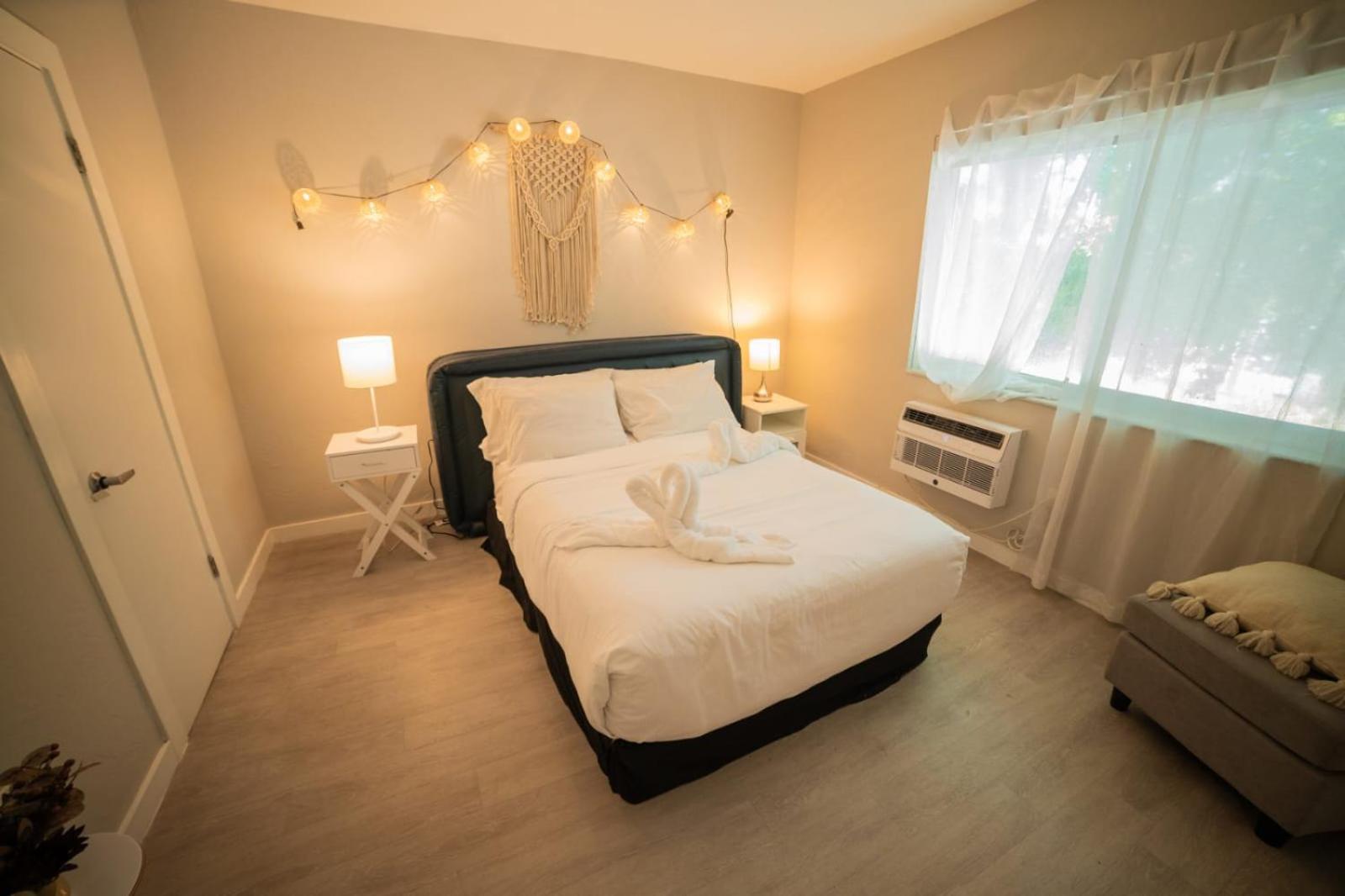 1br By The * Miami Beach