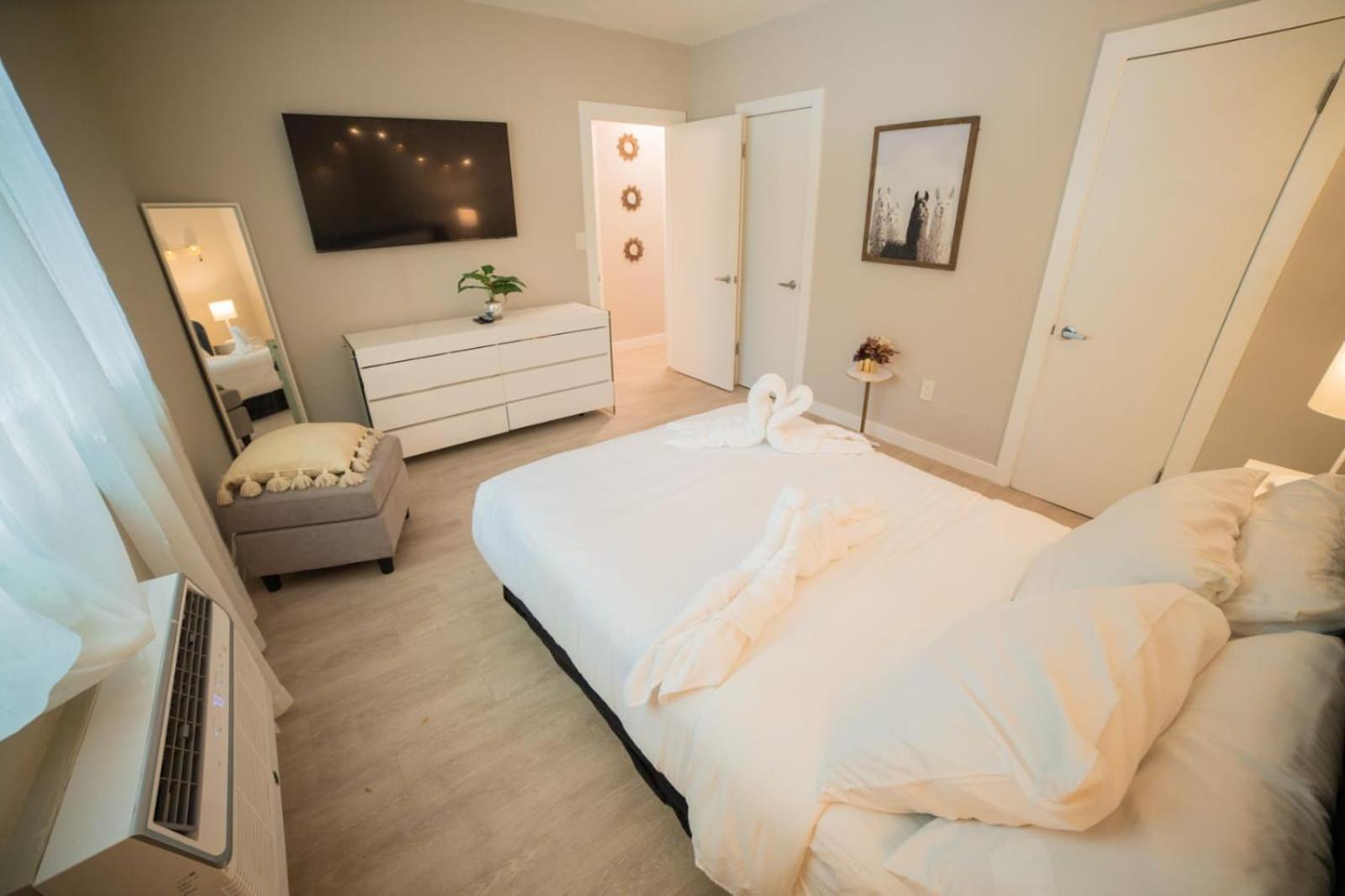 1br By The Apartment *