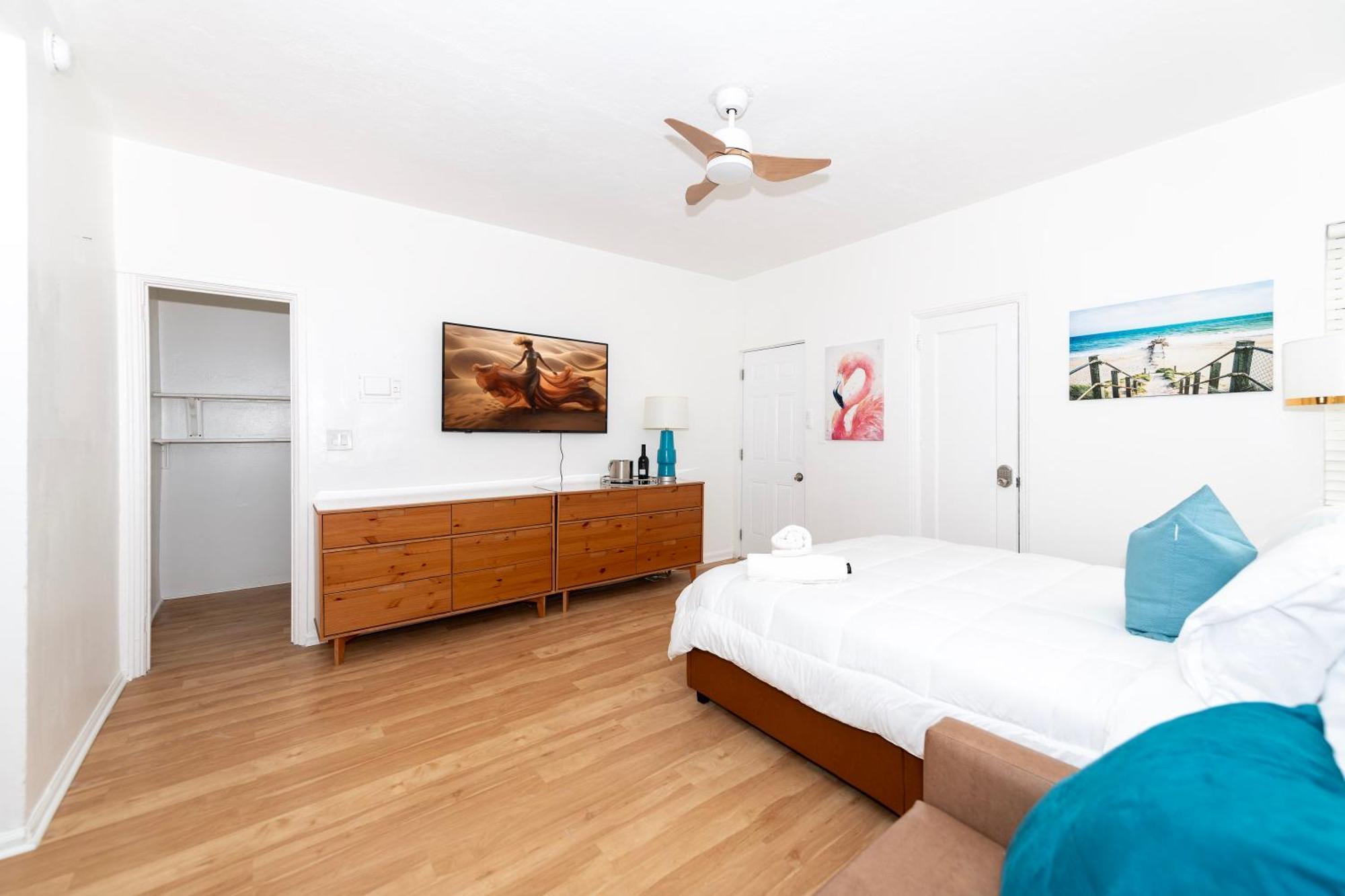 Bellamor Apts At 5th St Shopping Mall Aparthotel *